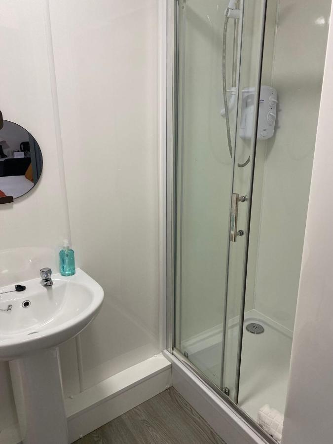 Double Ensuite Rooms Swansea Exterior foto