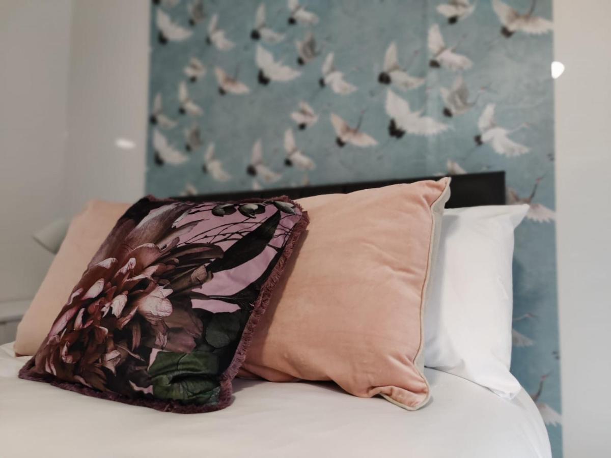 Double Ensuite Rooms Swansea Exterior foto